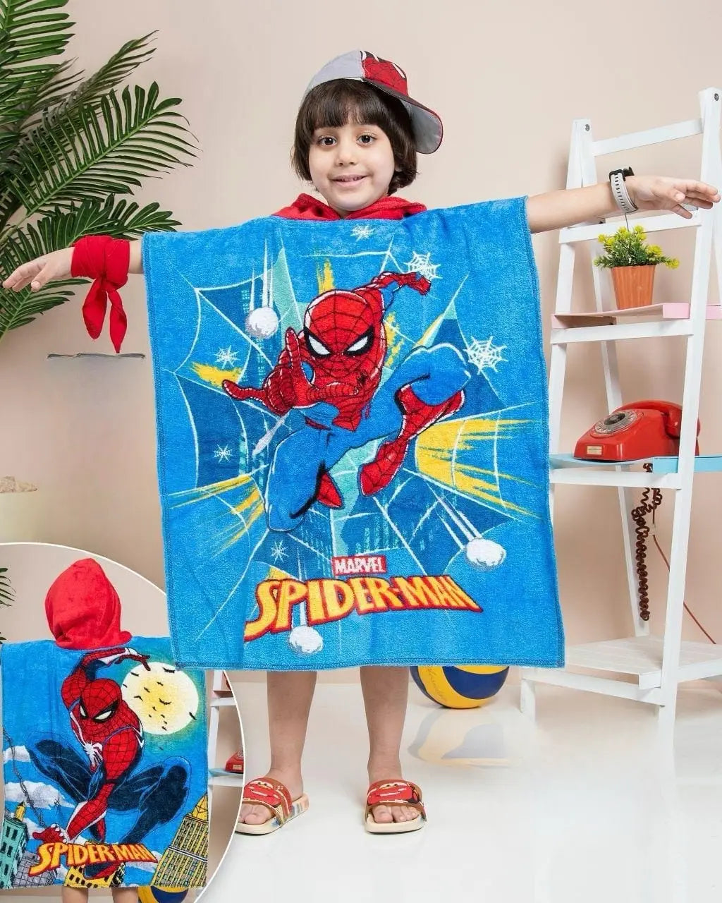 Spider-Man Kids Hooded Towel Poncho Main image