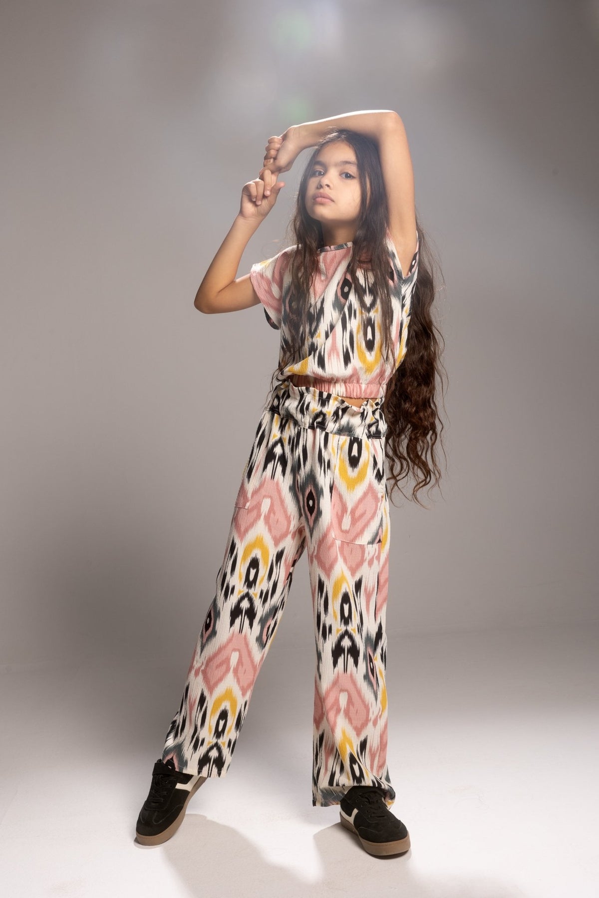 An artistic touch - Bubbles Kids WearAll Main image