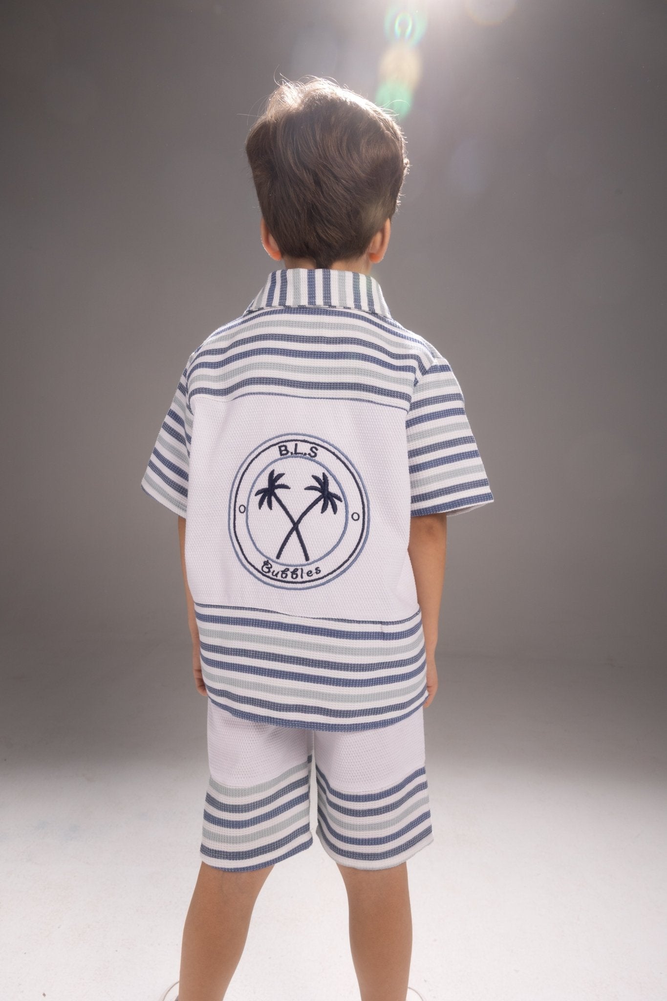 Island Vibes suit Secondary image